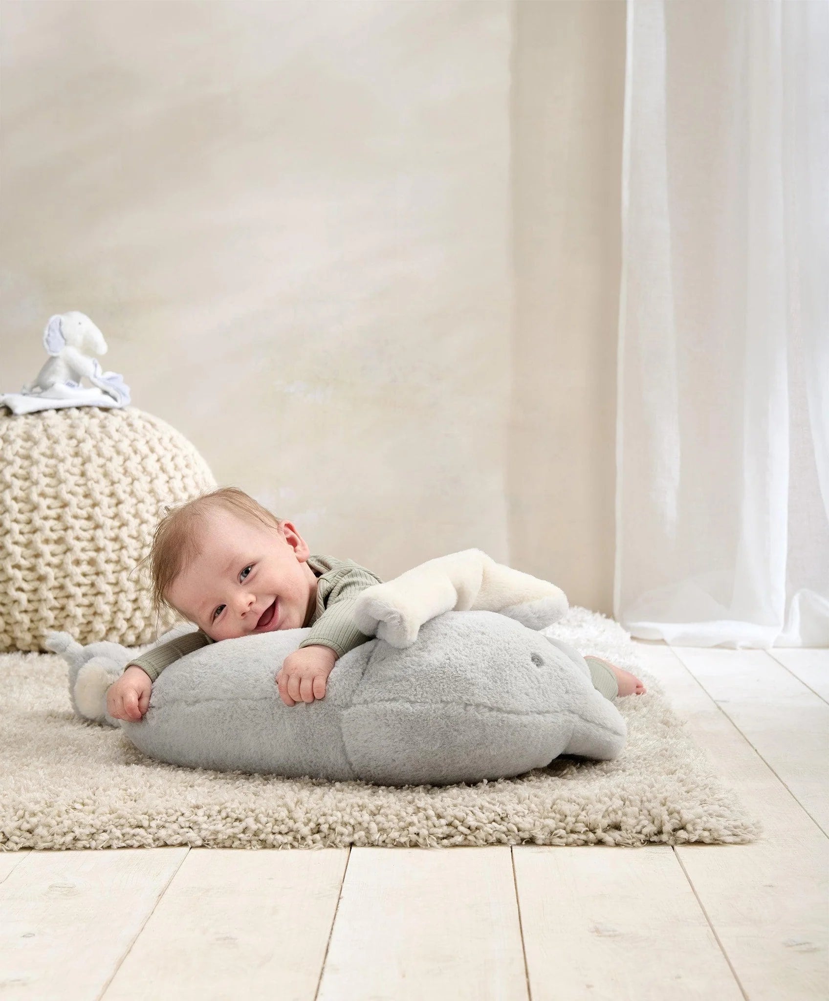 Mamas and Papas Tummy Time Snugglerug - My 1st Elephant